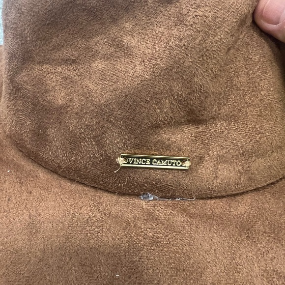 VINCE CAMUTO BUNDLE 2 - Picture 12 of 12